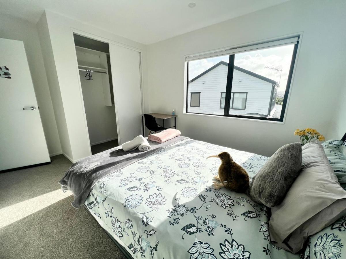 A&J Queen Bedroom-Quiet And Brand New With Reserve View Auckland Eksteriør billede