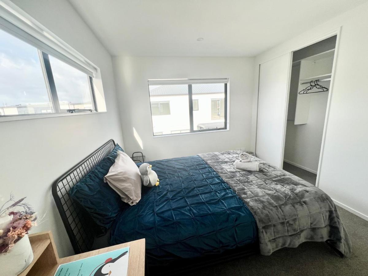 A&J Queen Bedroom-Quiet And Brand New With Reserve View Auckland Eksteriør billede
